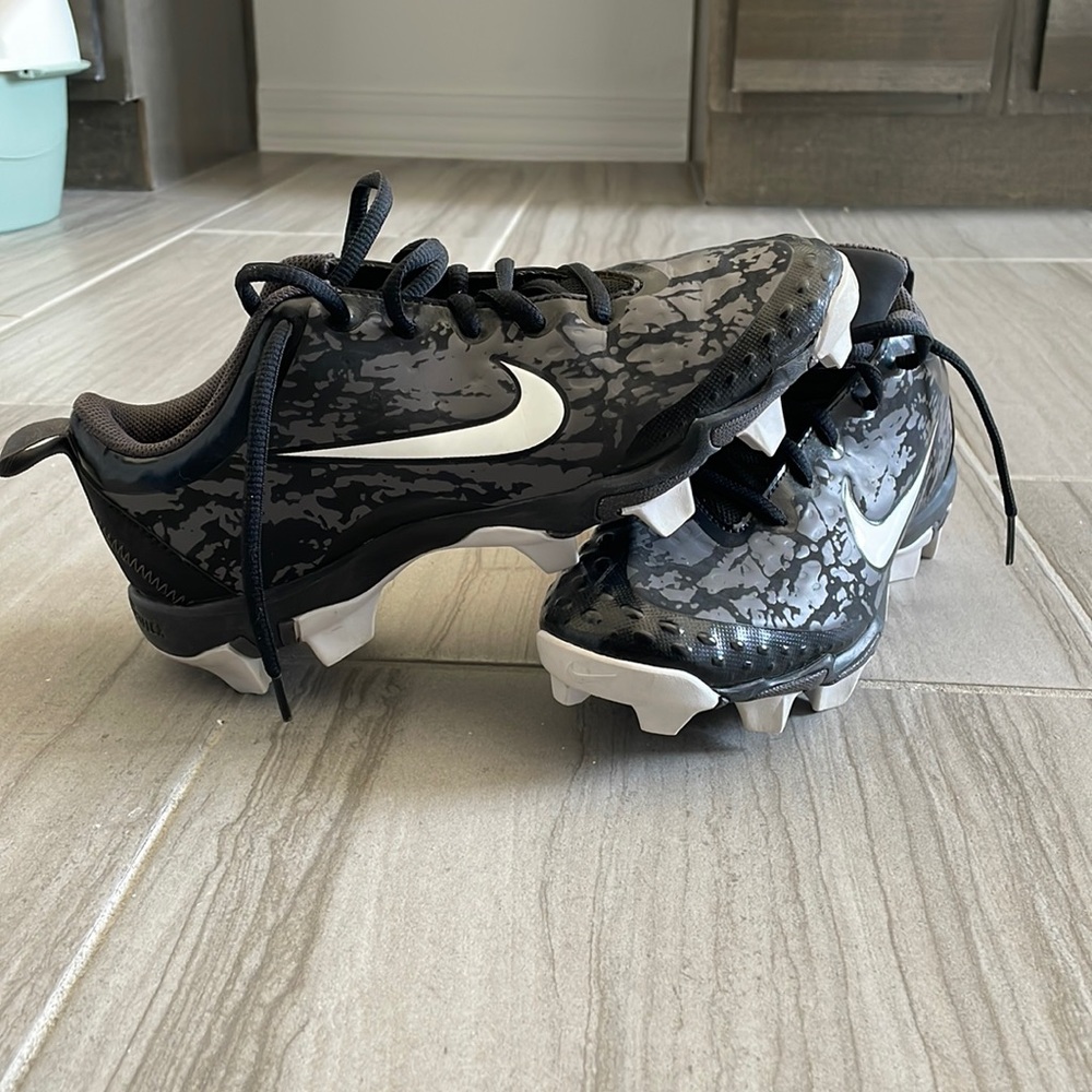 Wmns Nike hyperdiamond 2.5 softball cleats